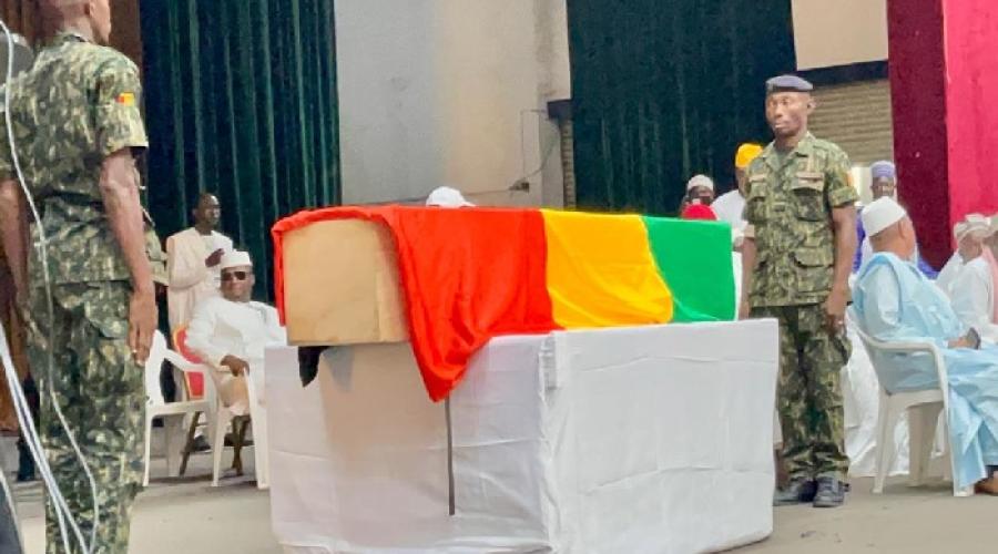 كوناكري تودّع أحد أبرز رموزها الدينية والاجتماعية: الحاج مامودو كامارا إلى مثواه الأخير