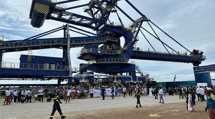 انطلاق مرحلة استغلال مناجم سيماندو: بداية تحول اقتصادي تاريخي في غينيا